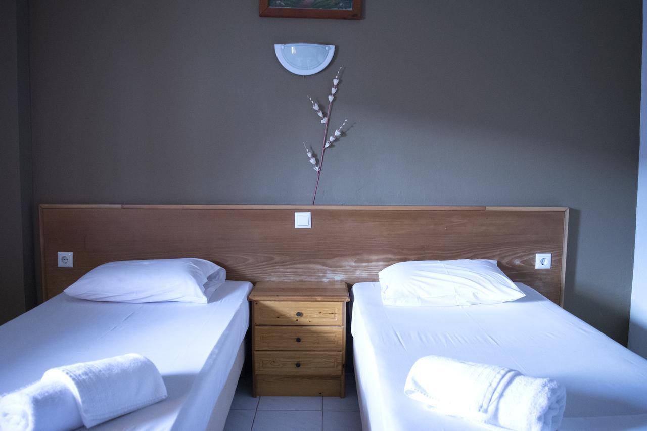 Hotel Paralia Неа Карвали Екстериор снимка